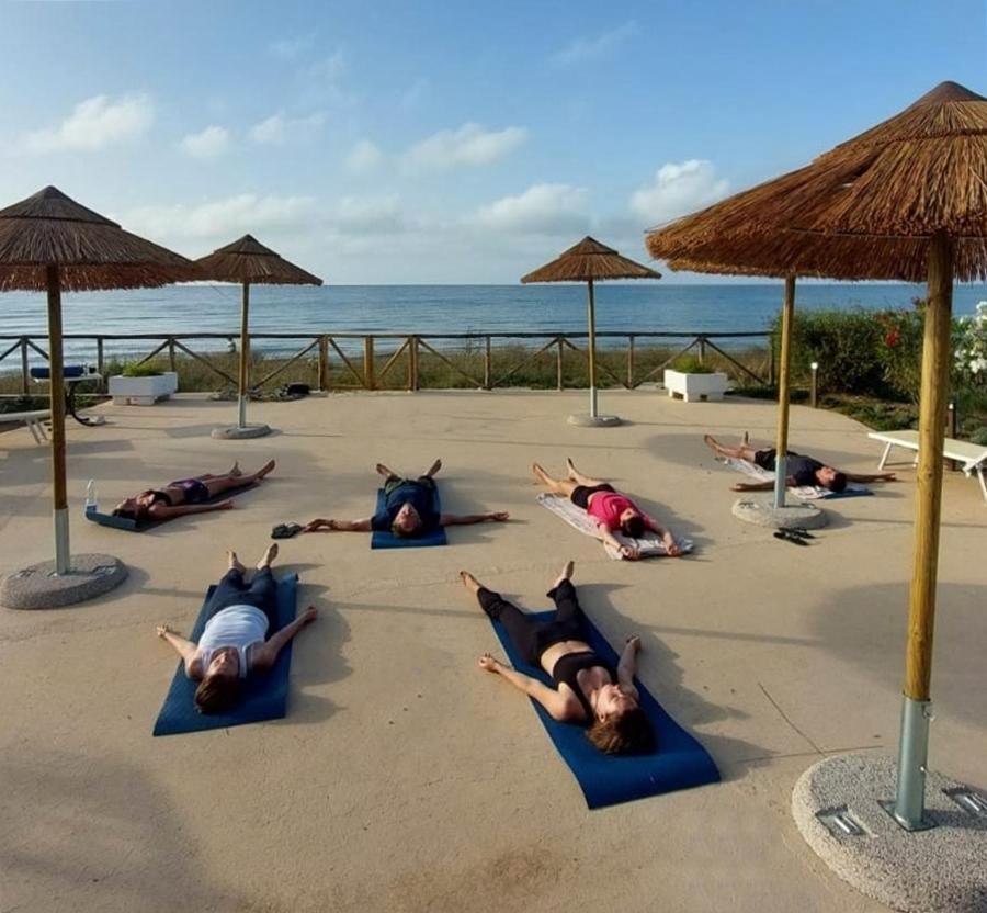 Hotel Mare Pineta Santa Margherita di Pula Bagian luar foto